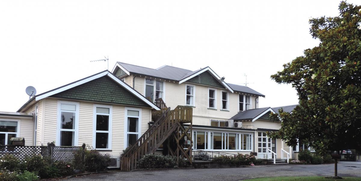 Oxford community seeks healthcare answers