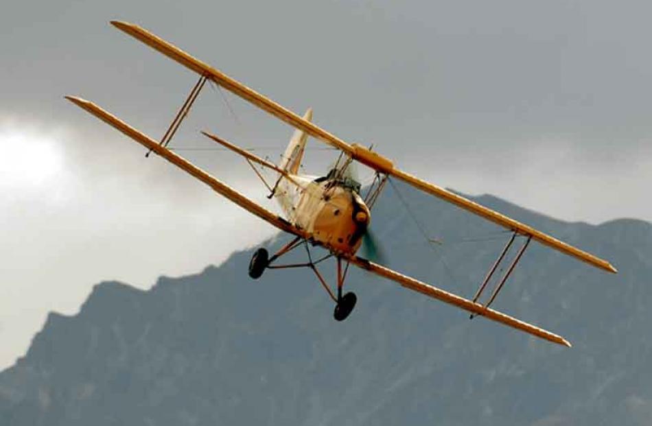 The most famous of all de Havilland aircraft, the Tiger Moth was used as a RNZAF trainer, aero...
