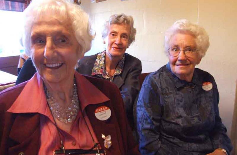 Noelene Wilson, Margaret Anderson, Phyllis Isbister, all of Oamaru.