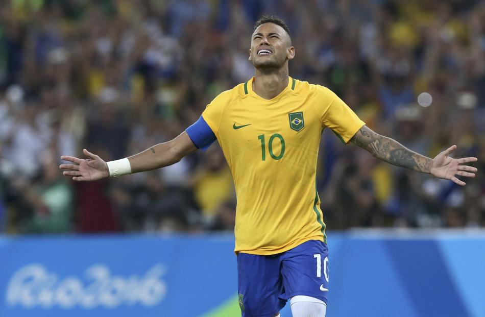 An emotional Neymar after scoring the winning goal against Germany. Photo: Reuters 