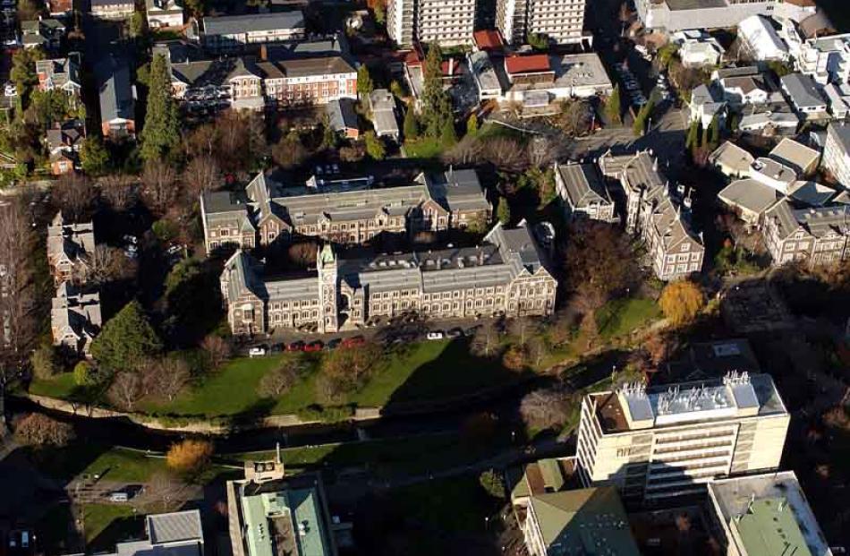 The registry and clocktower at the heart of the campus. Photo by Stephen Jaquiery.
