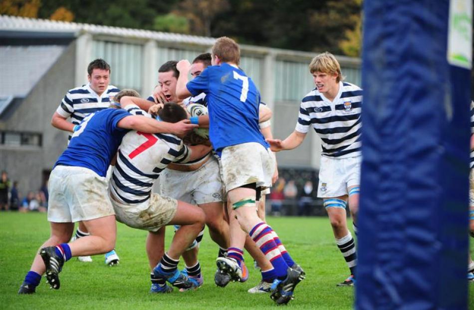 Both sides put the opposition under intense pressure.