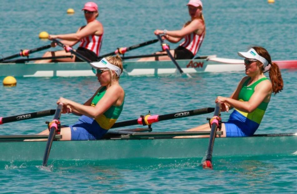 Macaela Turfus and Stella Blake row for the Dunstan Arms Rowing Club in the under-19 double...