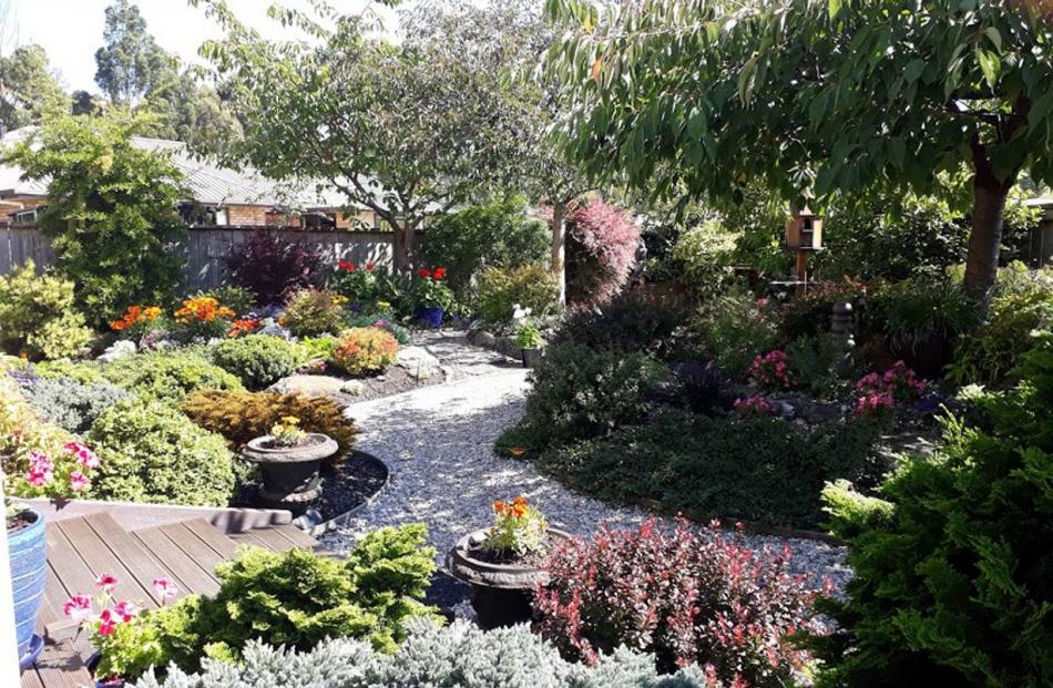 Francie Stephens' garden in Woodland Ave, Mosgiel.
