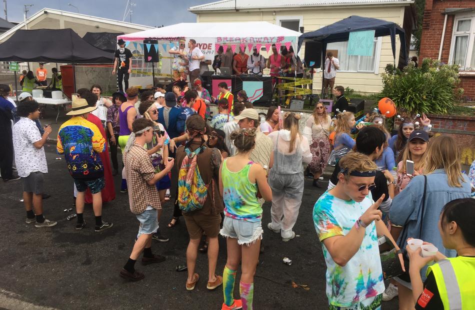 Party-goers begin to gather for this year's annaul Hyde St keg party. Photos: Stephen Jaquiery