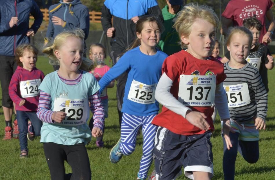 Front runner Connor Horne leads the year 1 and 2 pupils' race. Also pictured are (from left) Talia Hargraeves, Elodie Brown, Peta Richardson and Lotta Schwefel. Photos: Gerard O'Brien.