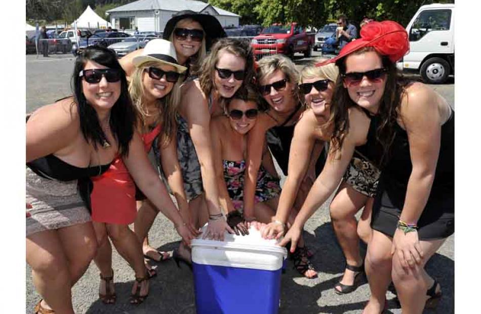 Bec Ronke, Hannah Philip, Saskia Van, Connaire Roughan, Courtney Pearce, Sarah Aarts, Cara...
