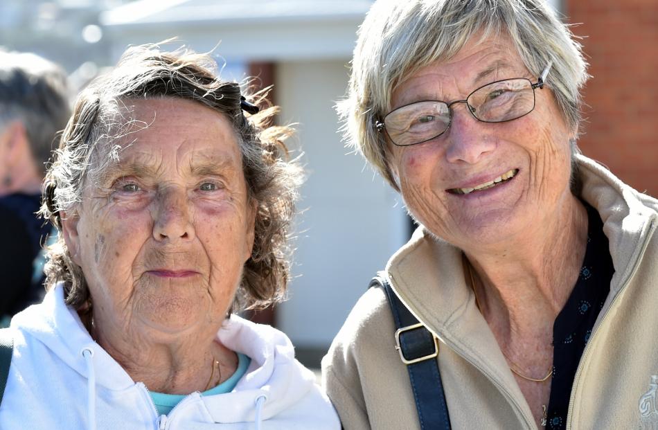 Marlene Marychurch, of Dunedin, and Yvonne Austen, of South Africa.