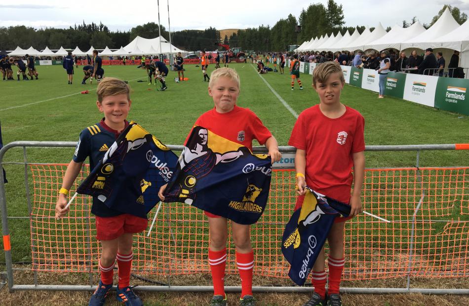 Young fans ready to support the Highlanders. Photo: Matthew Holdridge 