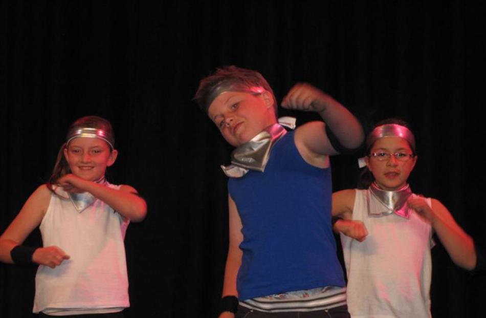 Sophie Adamson (9), Harry Clark (8) and Hera Winders (9).