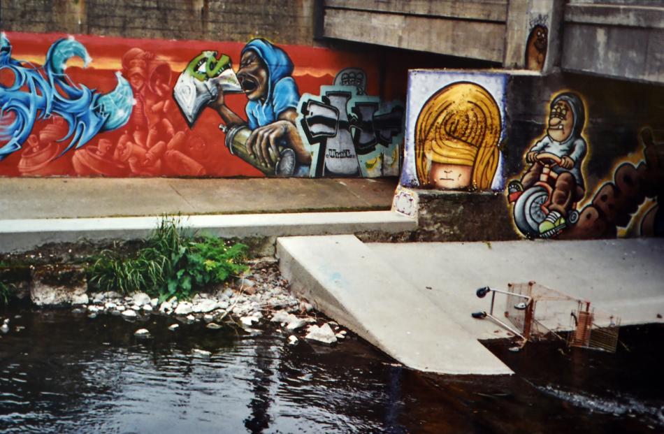 Images captured by Olds by the Water of Leith.