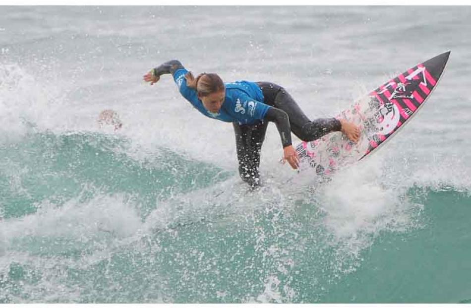 Airini Mason competes in the women's open final.