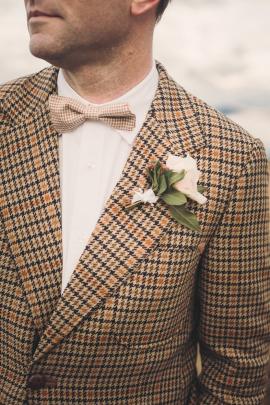 Mens’ wedding suits and formal attire is available from Omen Suit Hire in Queenstown.