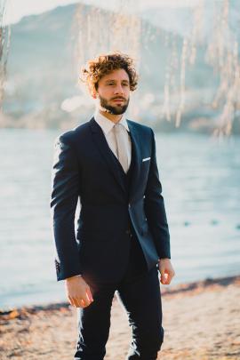 Mens’ wedding suits and formal attire is available from Omen Suit Hire in Queenstown.