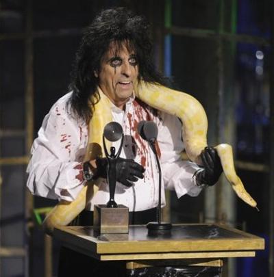 Alice Cooper gives his induction speech.  (AP Photos/Evan Agostini)