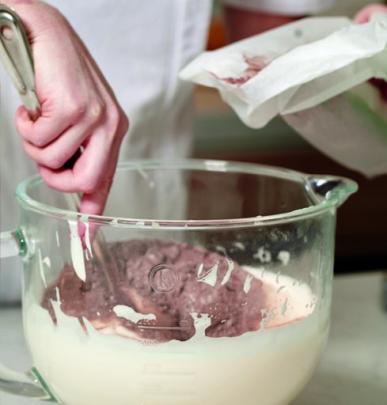 Basic chocolate sponge, Step 2.