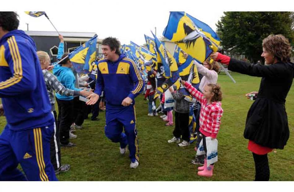 Highlanders at Tapanui school.