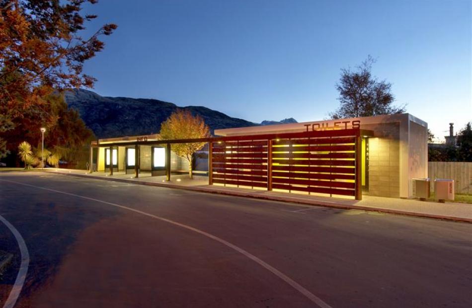 Frankton bus shelter and public toilets, designed by Mary Jowett Architects.