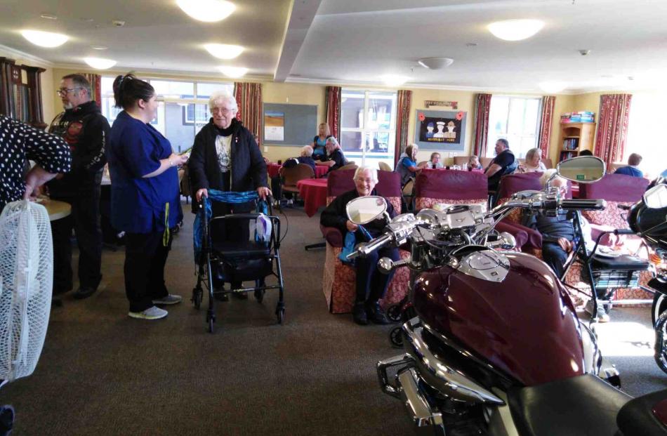 A pre-ride afternoon tea and chat with residents.