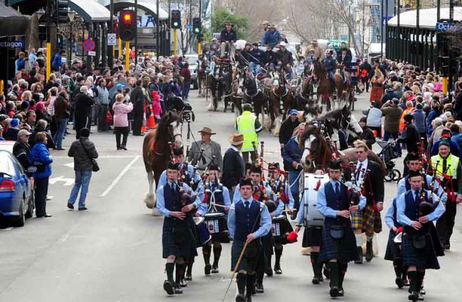 The parade in George St.