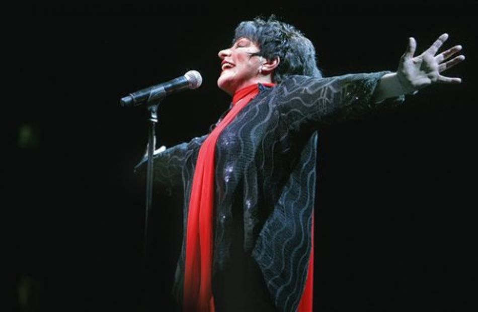 US singer Liza Minnelli performs a concert at the Olympia in Paris.(AP Photo/Jacques Brinon)