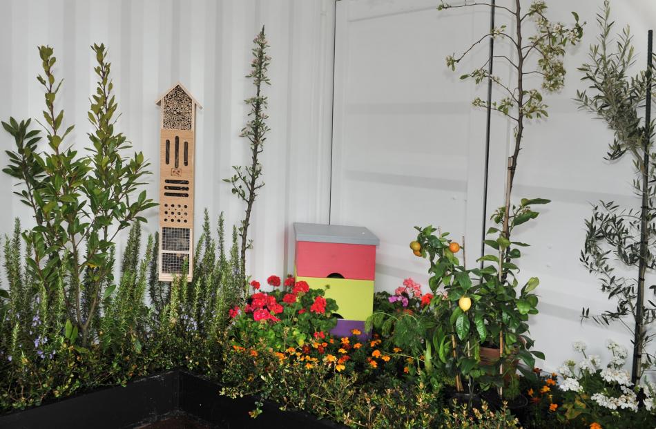 The pop-up garden showed how to make backyards attractive for wildlife and people. 