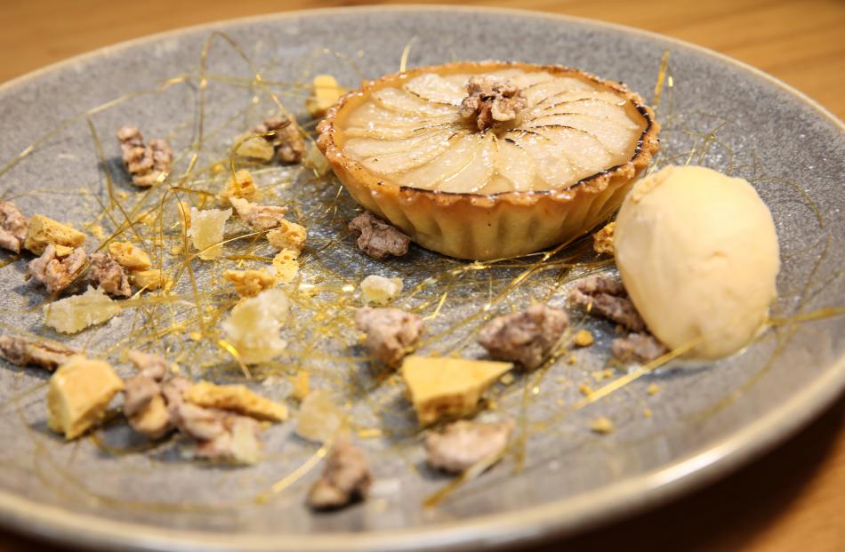 A Eat. Taste. Central "gold rush" dessert shines at Pitches Store in Ophir. Photo: Tourism...