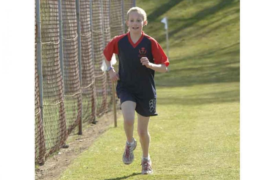 Anna Lindsay (13), who went on to win the Year 8 Girls' section.