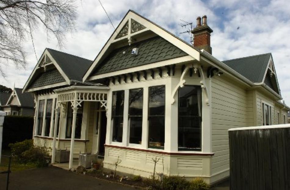 27 Belgrave Cres, Dunedin.