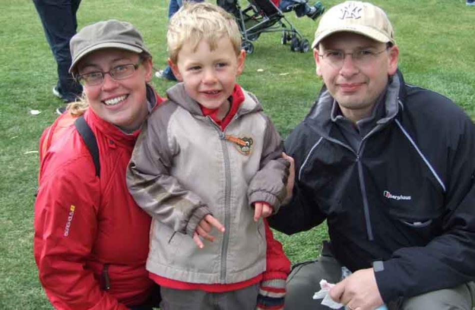 Lisa, Robert and Michael (4) Bond, of Alexandra.