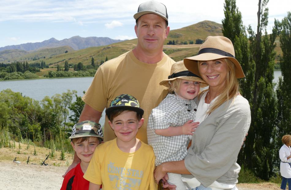 Carter (6), Fletcher (8), Carrick, Milla (2) and Justine McLellan, all of Queenstown.