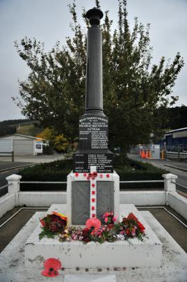 One of two West Taieri memorials in Outram.