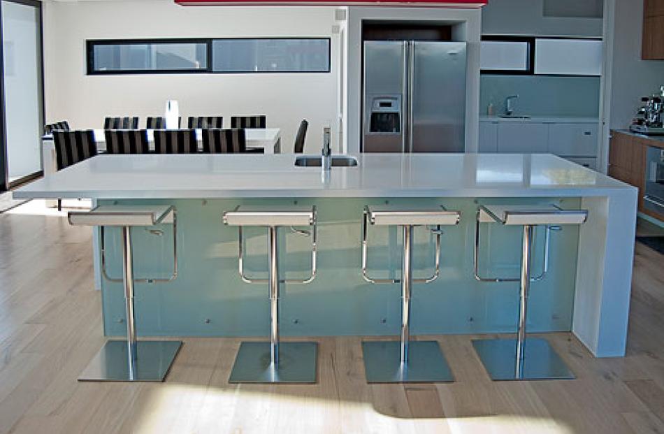 talented_kitchen_designers_from_trends_kitchens_4ef27aea28.jpg