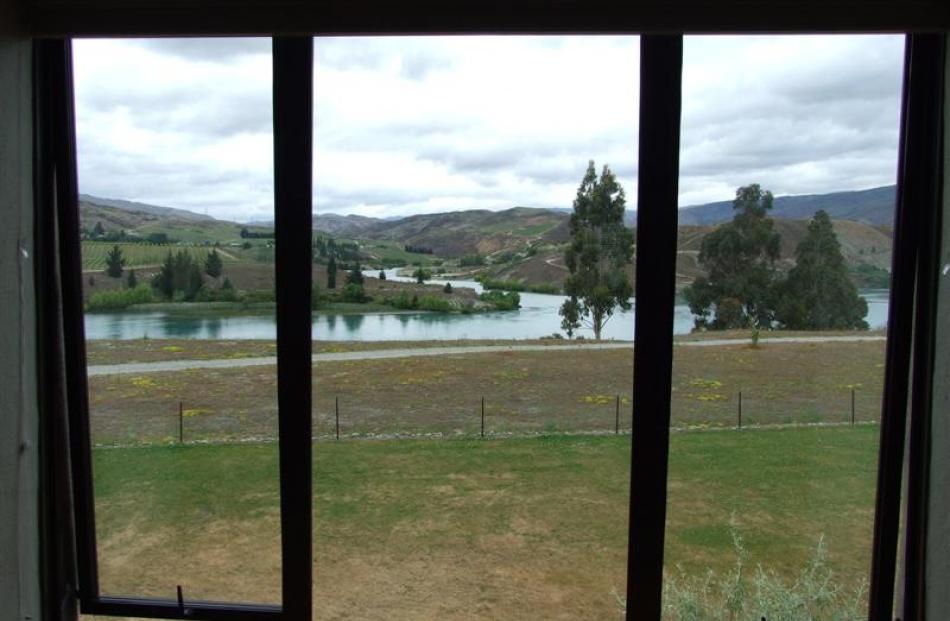 The Jubb's property overlooks Bannockburn inlet on Lake Dunstan.