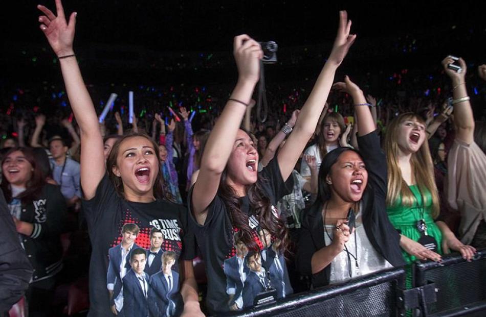 The fans are mostly young girls.