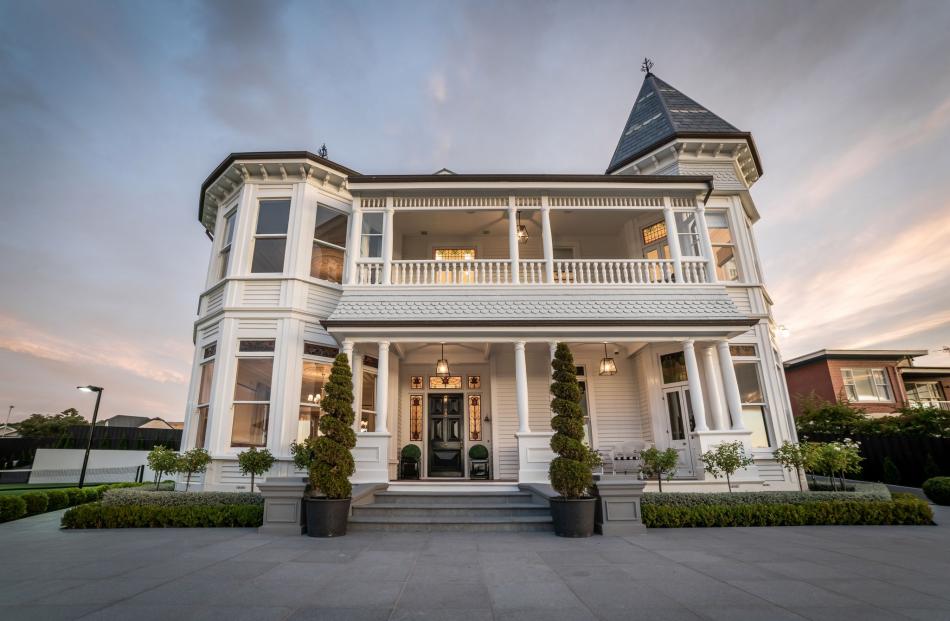 Thornton Earl Manor. Photo: Simon Larkin, Larkin Design