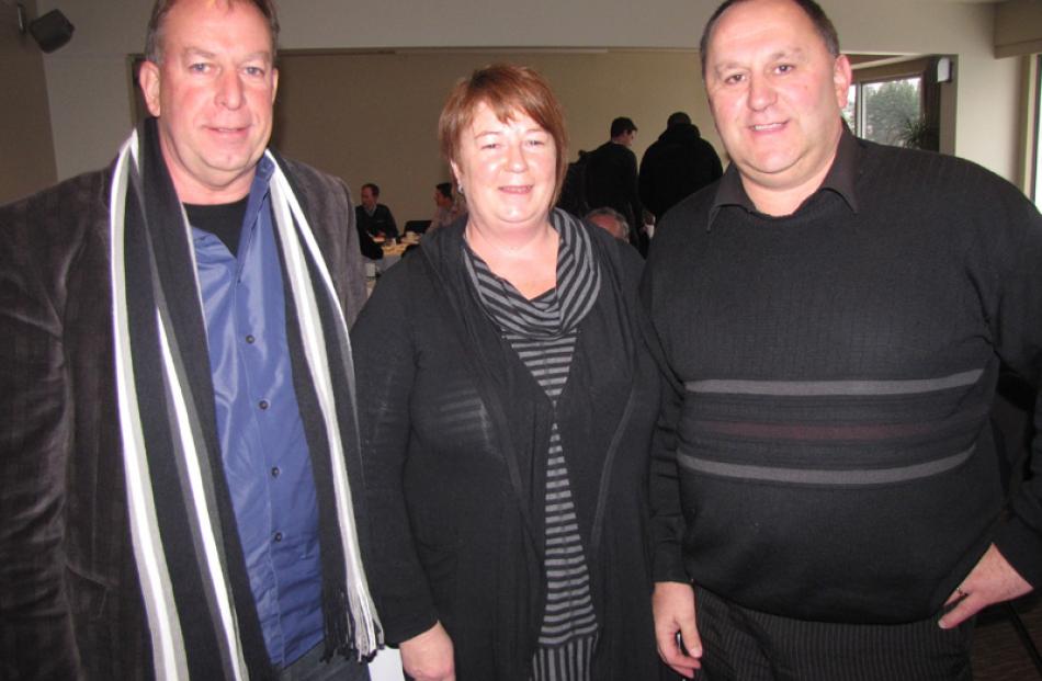 From left: Graeme McDowell of Cromwell, and Joy Jones and Warren Jones of Arrowtown.