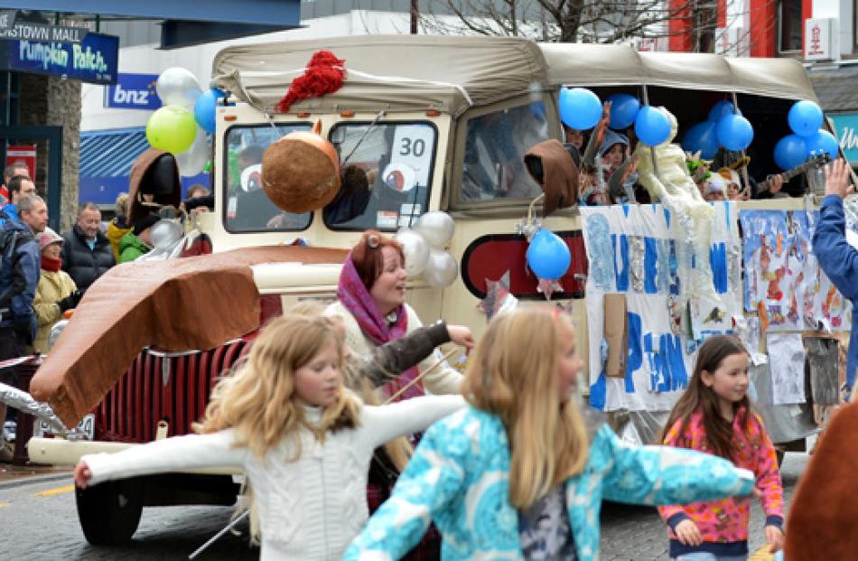 The Queenstown Primary School Ice Age float.
