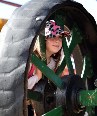 Sophie Crane (6) of Clyde by a 1896 steam traction engine.