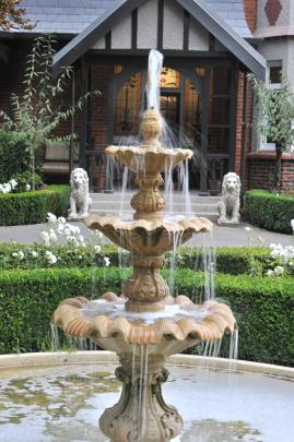 Two of the three hectares are in gardens. The grounds also include a tennis court and a pavilion...