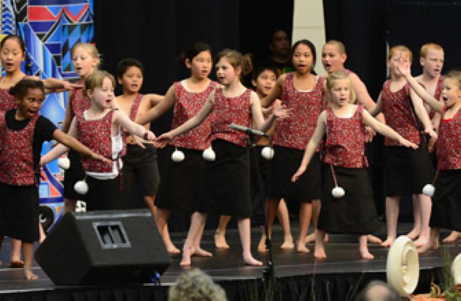 Palmerston Primary School performs.