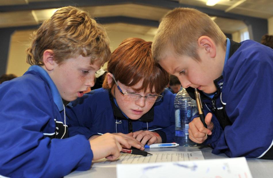 Andersons Bay School team (from left) Leah Mustard (11), Eli Jotlieb (9) and Nelia McDowall (9).