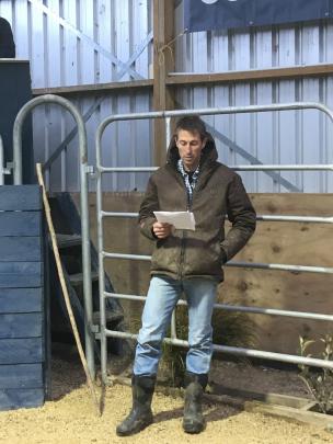 Sam Holland welcomes vendors to the Hemingford on-farm bull sale last week.