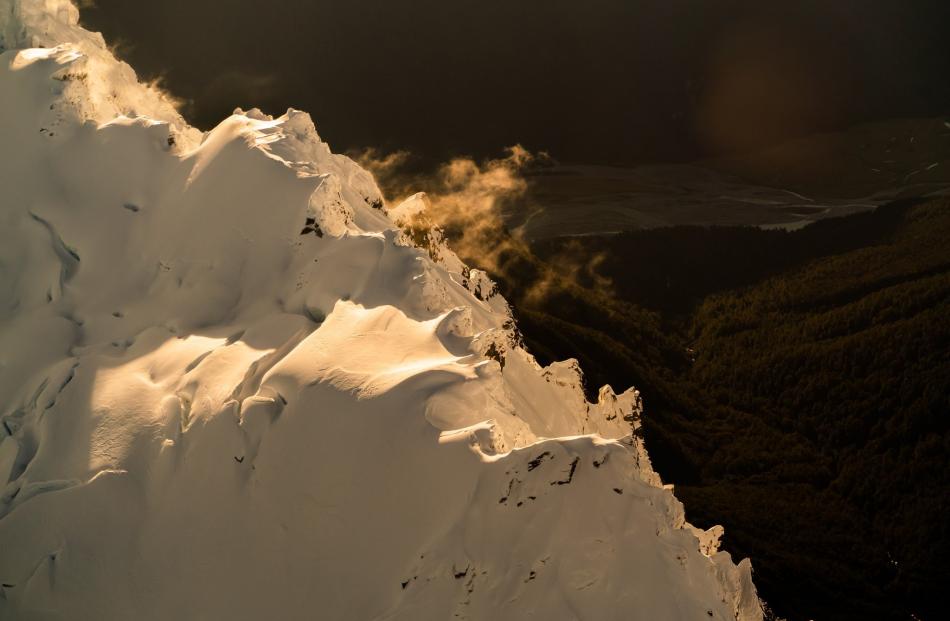 2021 Otago Museum Photography Award (OMPA) WINNER Landscape - All Ages , and PHOTOGRAPHER OF THE YEAR RUNNER UP Oscar Hetherington Title - Top to Bottom (Mt Aspiring National Park)