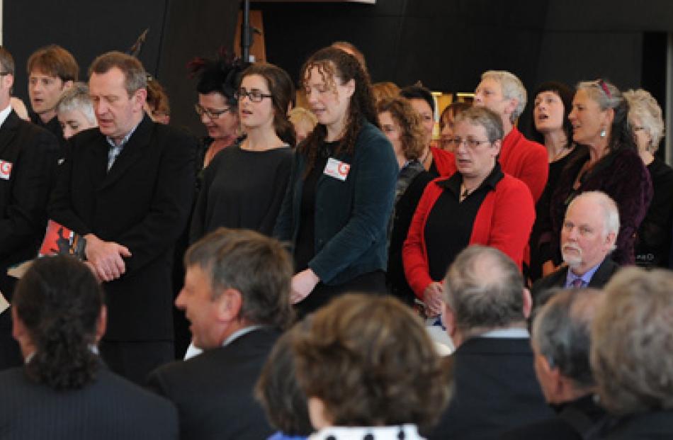Toitu staff perform a waiata.