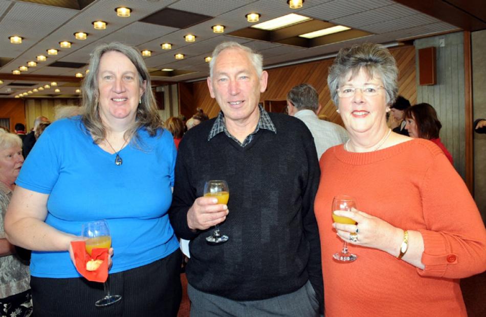 Margaret Dyett with Graeme and Robyn Thorburn, all of Dunedin.