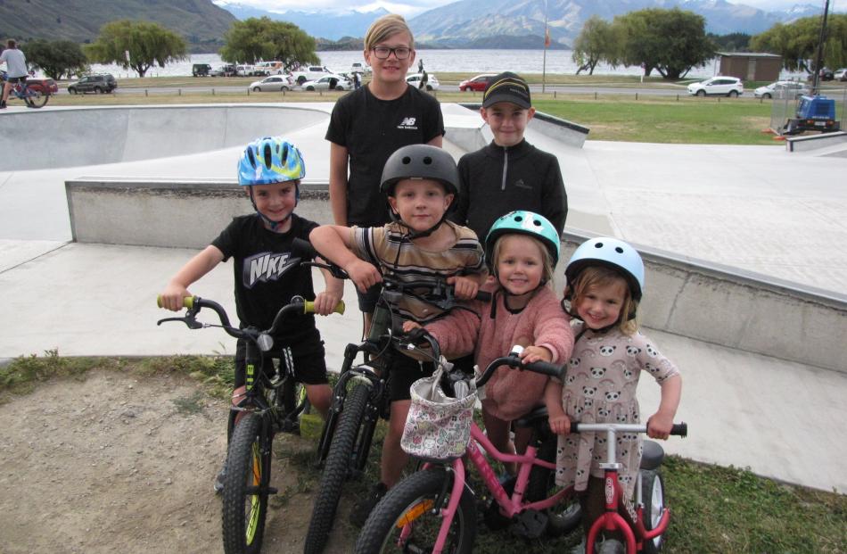 Coopah (11) and Noah (9) Wilson (back) with Orlando Scott (5) (front left), Beau Williams (6), Jordan Williams (4) and Elsie Bennett (3), all of Christchurch, at the Wanaka skate park. Photo: Marjorie Cook