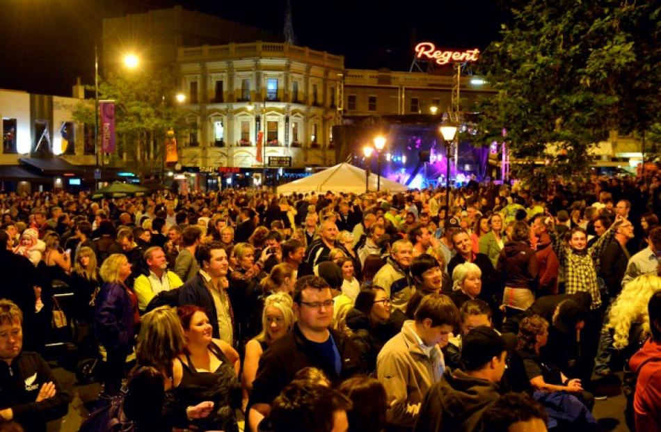 The Octagon crowd welcomes in the new year in Dunedin. Photo Gerard O'Brien