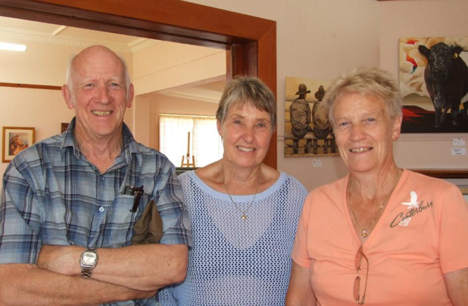 Bryan and Ruth Foster of Dunedin, and Lynn Jenkins of Mosgiel.