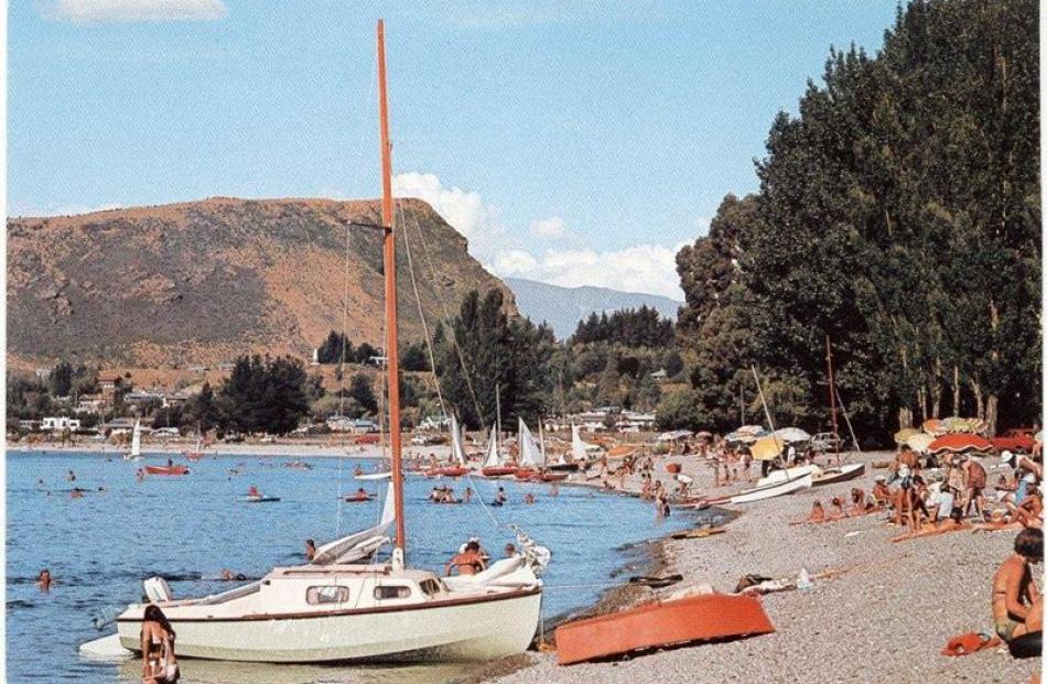 Another photo of Lake Wanaka with no details attached.